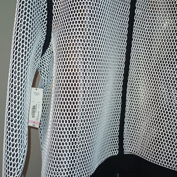 White Fishnet Type Leather Zipper Jacket. - Picture 4 of 6